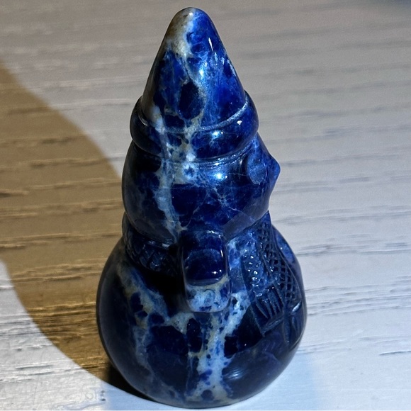 Sodalite snowman gemstone metaphysical sculpture - Picture 11 of 13